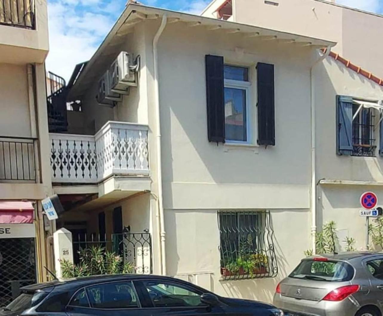 Crew Key West Hostel Antibes Bagian luar foto