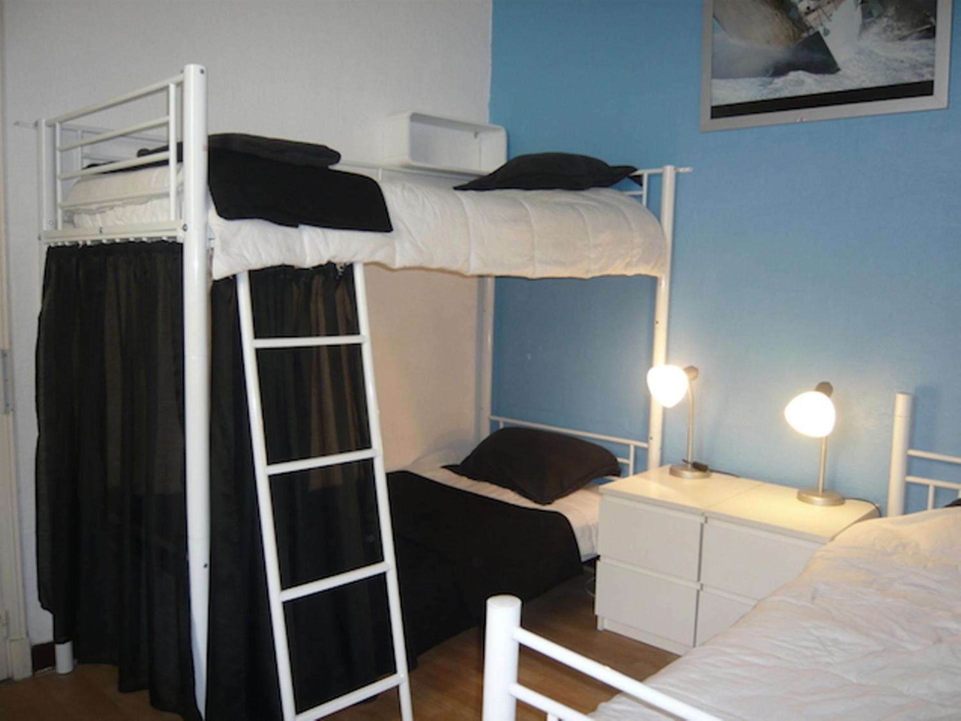 Crew Key West Hostel Antibes Bagian luar foto